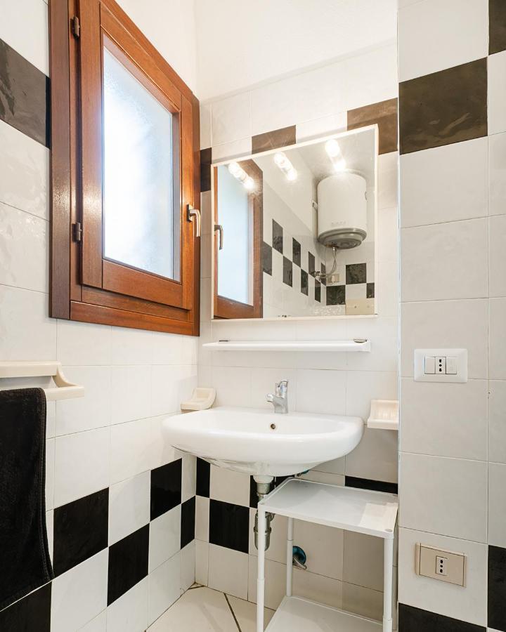 Ambra Holiday Rooms Сан Теодоро Екстериор снимка