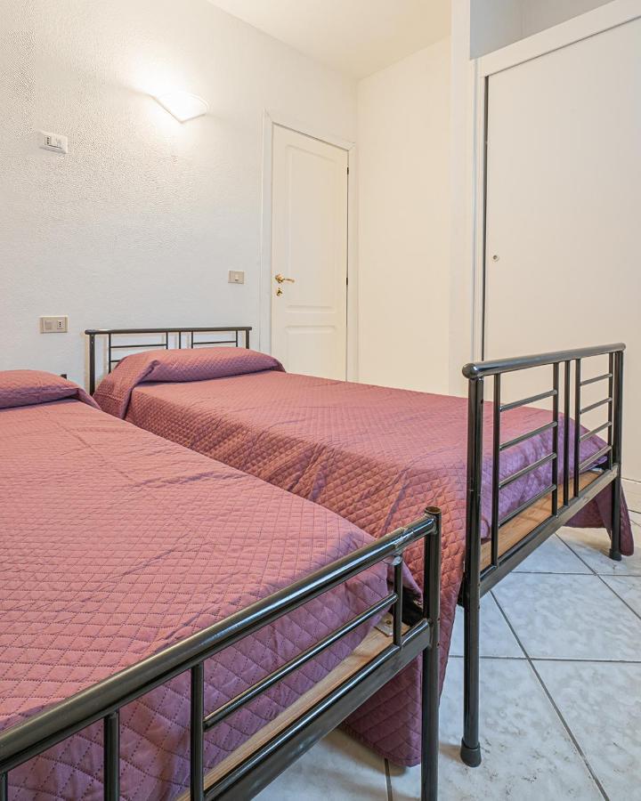 Ambra Holiday Rooms Сан Теодоро Екстериор снимка