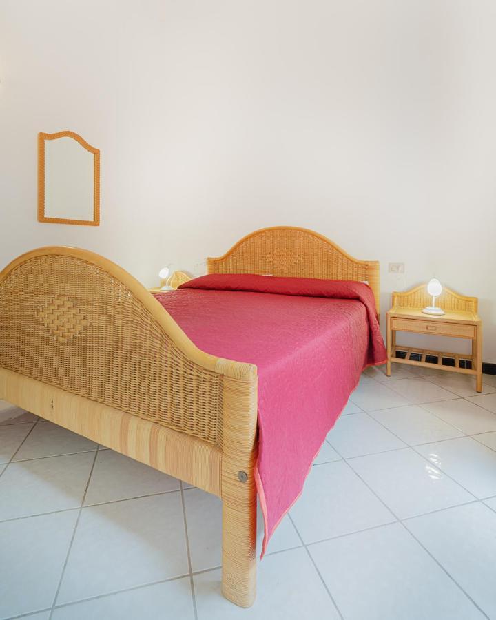 Ambra Holiday Rooms Сан Теодоро Екстериор снимка